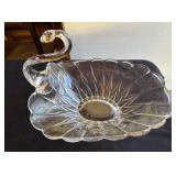 New Martinsville/Viking Swan Centerpiece