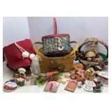 Christmas Decor, Baskets & Ornaments