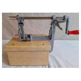 The Pampered Chef Apple Peeler, Corer and Slicer