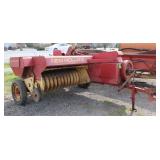 New Holland 273 Square Baler