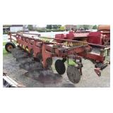 International 720 6-16 Plow