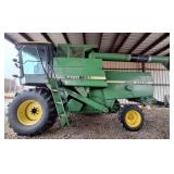 1982 John Deere 7720 Combine