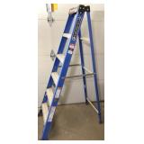 6ft Louisville Fiberglass Step Ladder