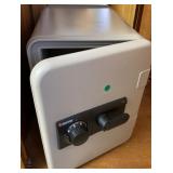 Sentry 1250 Combination Safe