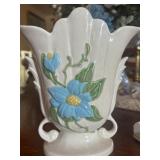 USA Hull Vase No chips, (1)  8" tall