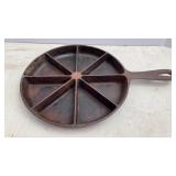 Vtg Cast Iron Cornbread Skillet
