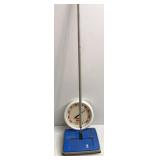 Knauf Thermometer & Bissel Sweeper