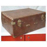 Travel case, rough condition, no handle