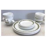 Vtg Corelle Crazy Daisy Coffee Cups & Plates