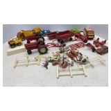 Ertl IH Tractors & Implements, Tonka