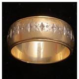 14K yellow gold band with illusion