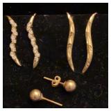 14K yellow gold pierced earrings