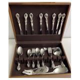 Oneida 8-place setting SS Flatware & chest