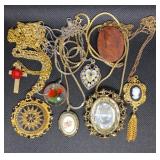 Large pendant necklaces