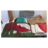 Placemats and 12 ivory cloth napkins