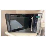 Emerson countertop microwave