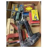 Staple Guns & Staples