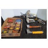 Staplers Wtih Staples