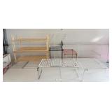 Large shelves, locker shelves, piece of wire