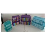 Plastic storage w/lids assorted sizes