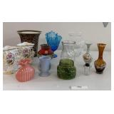Assorted vases, 2 spill vases, Studio Nova vase