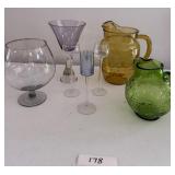 2 pitchers, various decorative glassware