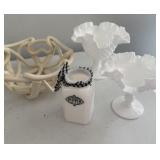 Fenton? Compotes, pepper shaker no lid,