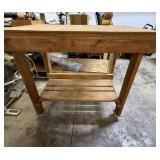 Work bench on wheels, 40.5' x 24' x 42.5'