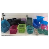 Assorted plastic containers