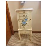 Jewelry chest