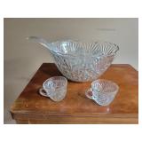 Punch bowl, 8 cups & ladle