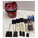 Foam Brushes & Paint Pail