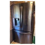 LG Model LFX259730 Refrigerator