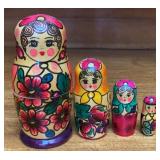 Set of 4 Russian Nesting Dolls