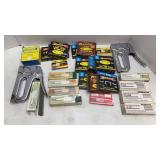 Hand Staplers & Staples/Brads