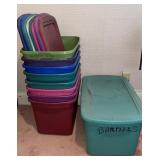 (8) 20gal Totes w/lids & (1) 122qt