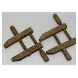 2 Wooden clamps