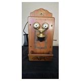 Reproduction Wall Crank Transistor AM Radio