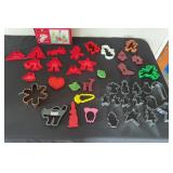 Holiday Cookie Cutters/ 3-D Christmas