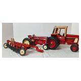 International Tractors & Plow, Die-Cast