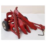 Arcade Cast Iron Two-Row Toy Corn Binder