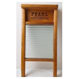 The Canadian Woodenware Co. "Pearl" Washboard