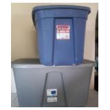 2 Plastic Storage Totes