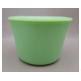 McKee Jadeite Round Refrigerator Dish w/Lid