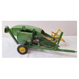 John Deere 12A Pull Type Toy Combine
