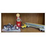 Harley Display Motorcycles, Shell Pump Clock