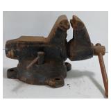 Bench Vise