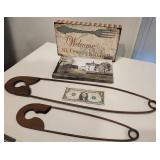Country Print & Sign, Large Safety Pins