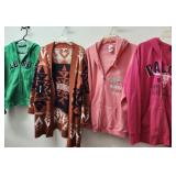 Hooded Sweatshirts & sweater (4)