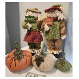 Fall Decorations, pumpkins, scarecrows?